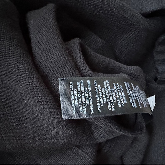 3/$20 💥 WHBM Sheer Black Blouse Embroidered V-Neck w/ Tassels - Picture 15 of 17